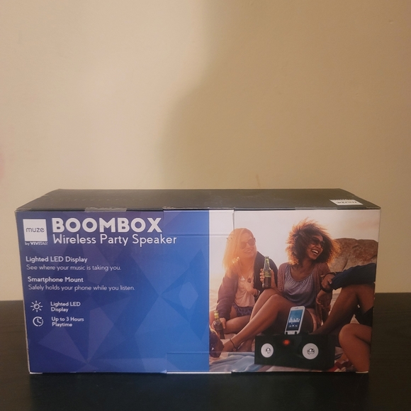 Portable speaker - Picture 2 of 2